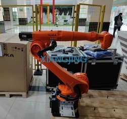 Kuka KR20 R1810 หุ่นยนต์อุตสาหกรรมมือสองพร้อม KRC4 Controller Robotic Arm