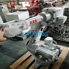 ใช้หุ่นยนต์อุตสาหกรรม ABB 2600-20/1.65 พร้อมจี้ตู้สอน
