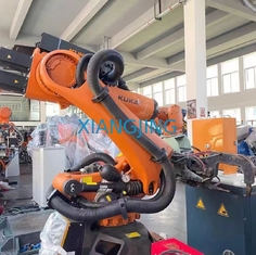 หุ่นยนต์ Kuka มือสอง KR120 R3200 พร้อมแคลมป์เชื่อม