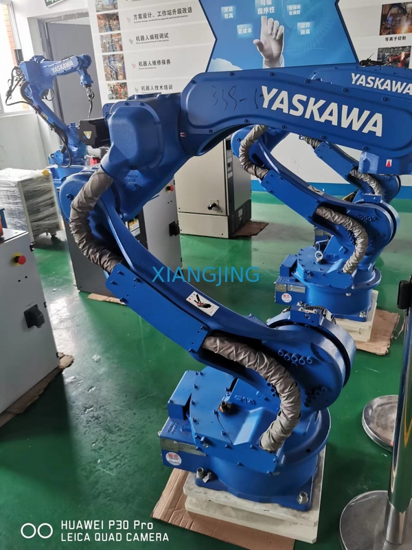 หุ่นยนต์เชื่อมอัตโนมัติ 6 แกน Yaskawa AR1440 มือสอง และหุ่นยนต์เชื่อมอาร์คที่รวดเร็วและแม่นยำพร้อมตัวควบคุมหุ่นยนต์ YRC1000