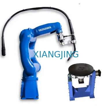 AR700 อุตสาหกรรม 6 แกนใช้แขนหุ่นยนต์ Yaskawa พร้อมเครื่องเชื่อมและไฟฉายเชื่อม Mig